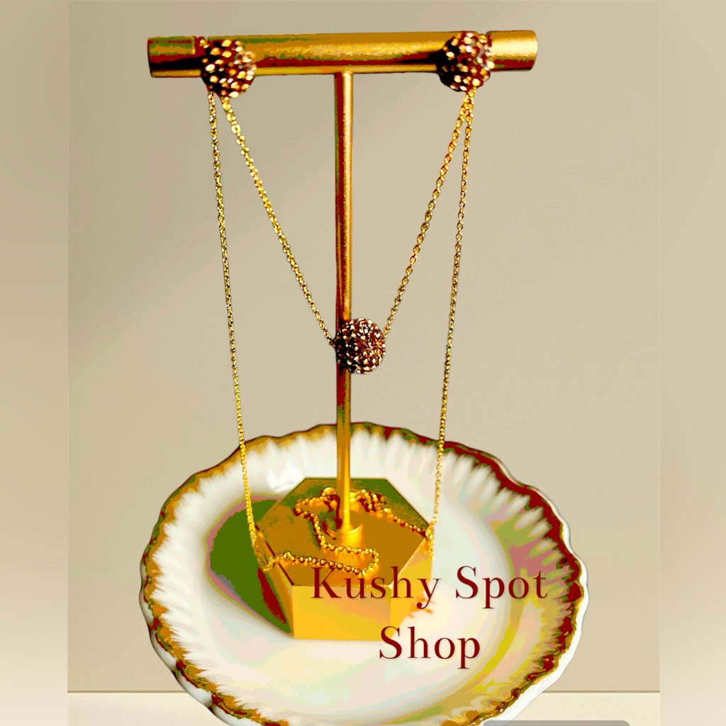 Champagne Color Austrian Crystals Ball Eaarings/Pendant Set In Goldtone